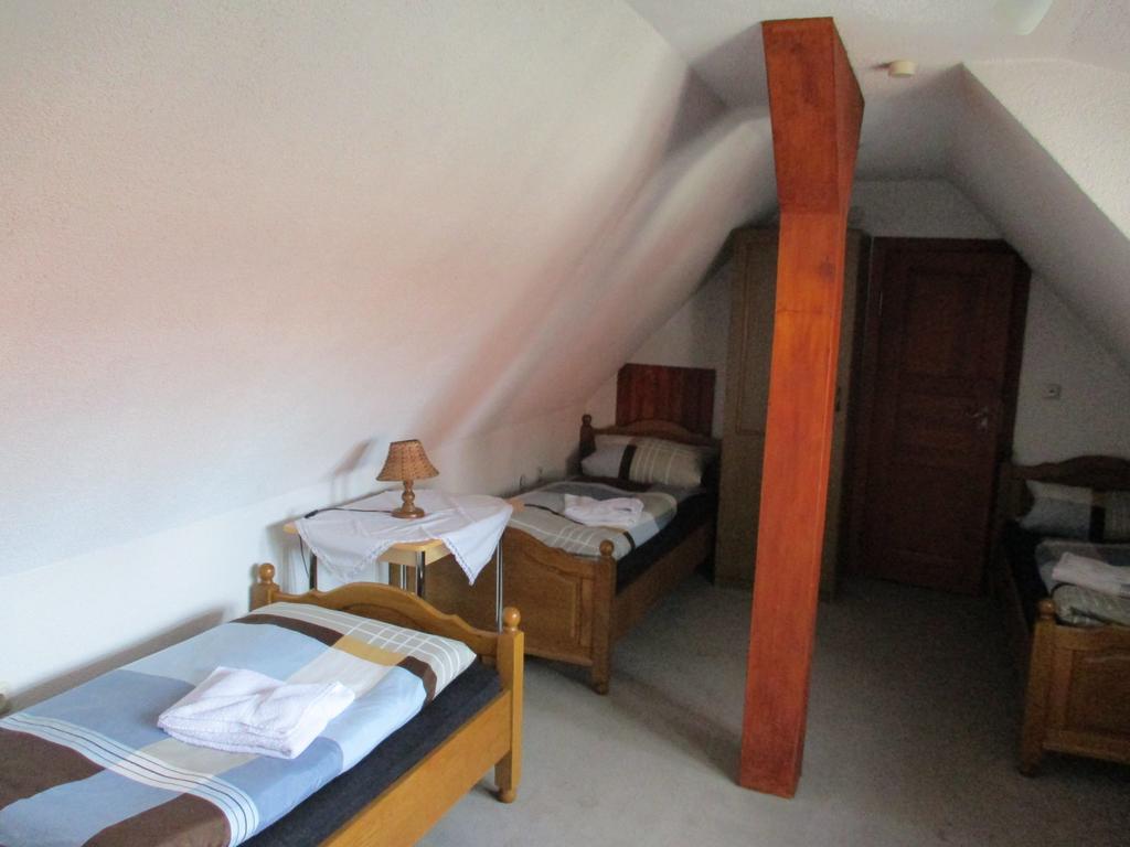 Hotel Erfurter Kreuz Kirchheim  Extérieur photo