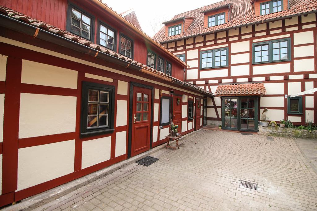 Hotel Erfurter Kreuz Kirchheim  Extérieur photo