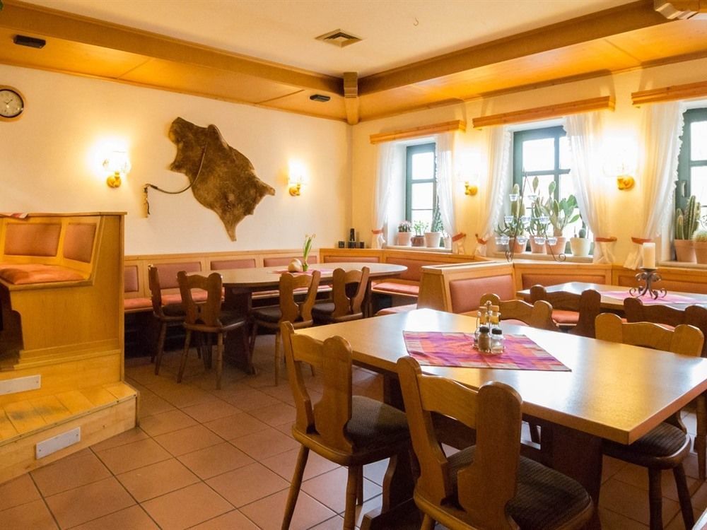 Hotel Erfurter Kreuz Kirchheim  Extérieur photo