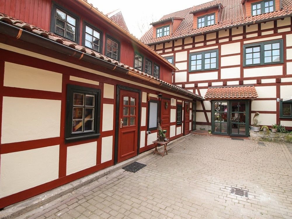 Hotel Erfurter Kreuz Kirchheim  Extérieur photo